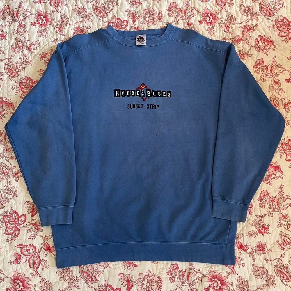 Vintage 90s House of Blues Heart Embroidered Heavyweight Blue Crewneck Sweater